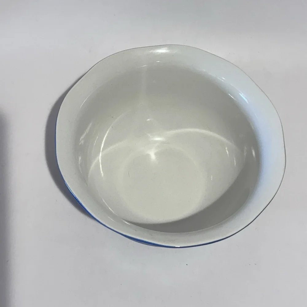 Corningware Stoneware‎ 2qt Bowl Blue w/White Interior Ribbed w/Ruffle Edge